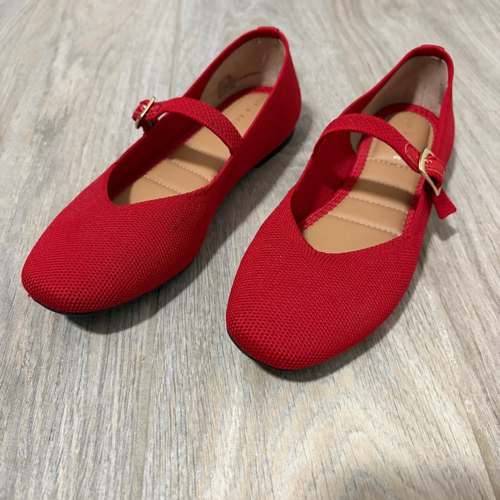 LIKE NEW! Women's Elly & Katie Red Fabric Woven Flat Mary Janes - 6 - Picture 2 of 11